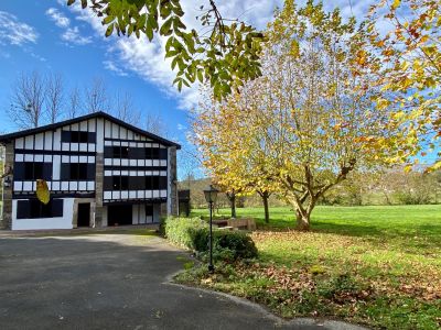 house 15 Rooms for sale on ST PEE SUR NIVELLE (64310) Sale House Saint-Pée-sur-Nivelle 15 Rooms 740 m²