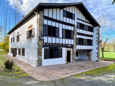 house 15 Rooms for sale on ST PEE SUR NIVELLE (64310) Sale House Saint-Pée-sur-Nivelle 15 Rooms 740 m²