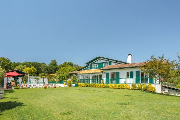 Sale Traditional house Arcangues 7&nbsp;Rooms 350&nbsp;m²