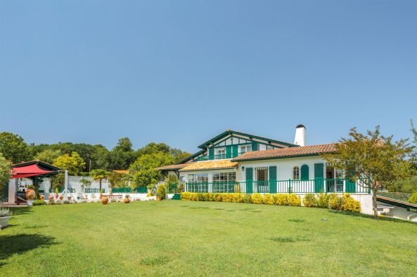 Sale Traditional house Arcangues 7&nbsp;Rooms 350&nbsp;m²