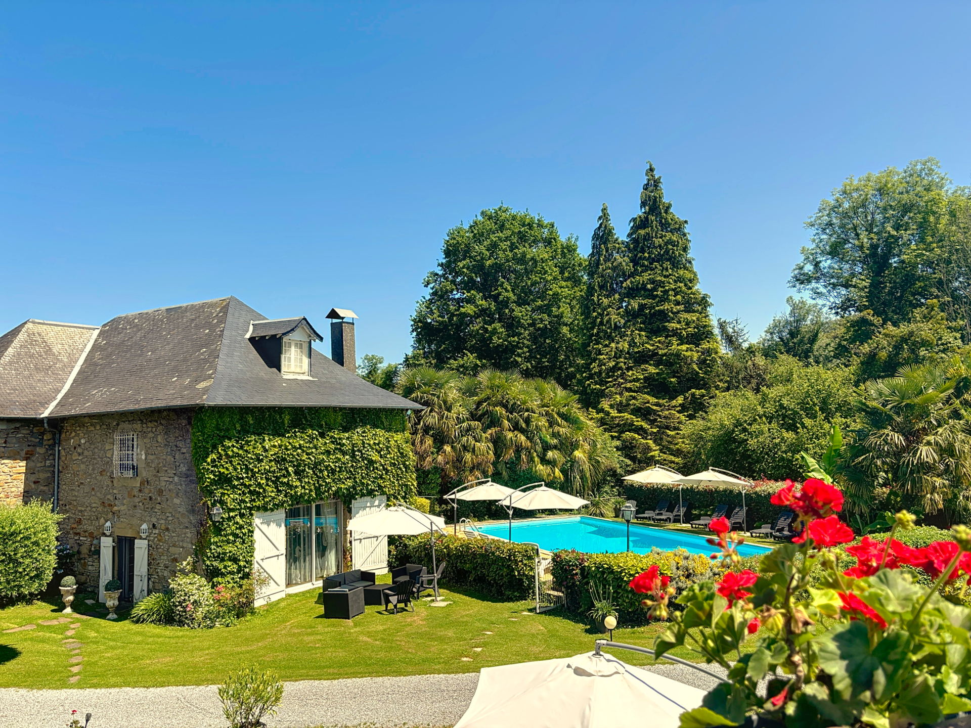 house 20 Rooms for sale on HAUT DE BOSDARROS (64800)