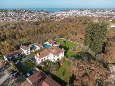 propriété équestre 18 Pièces en vente sur URRUGNE (64122) Vente Propriété équestre Urrugne 18 Pièces 750 m²