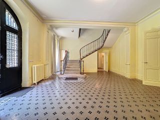 castle 15 Rooms for sale on DAX (40100)