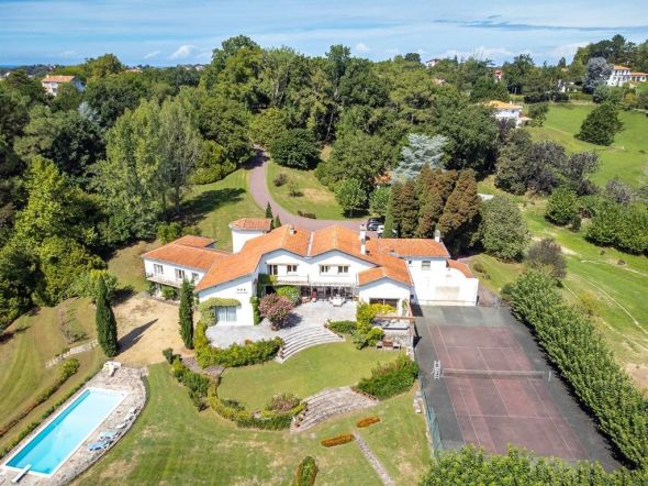 Vente Propriété Saint-Jean-de-Luz 15 Pièces 1200 m²