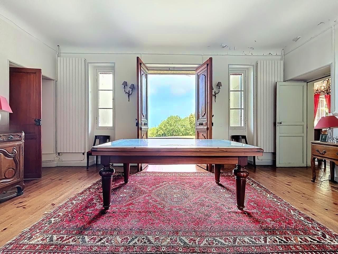 maison 16 Pièces en vente sur ST PEE SUR NIVELLE (64310)