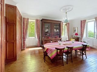 maison 16 Pièces en vente sur ST PEE SUR NIVELLE (64310)