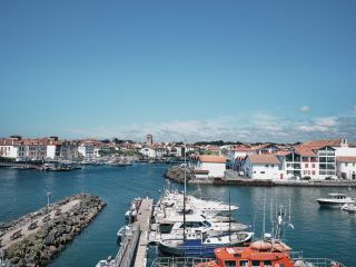 duplex 6 Rooms for sale on CIBOURE (64500)