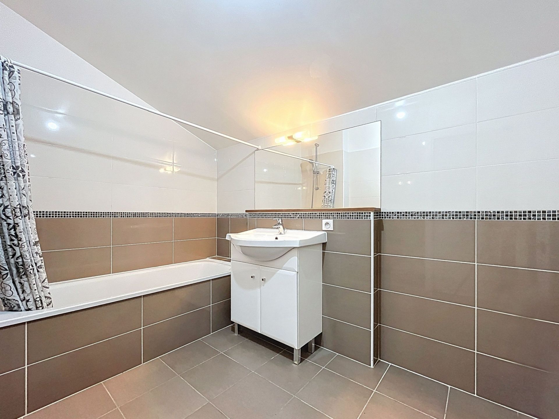 apartment 3 Rooms for sale on ST JEAN DE LUZ (64500)