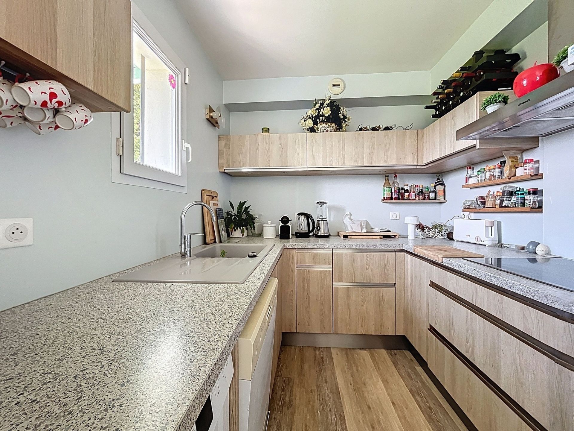 house 7 Rooms for sale on URRUGNE (64122)