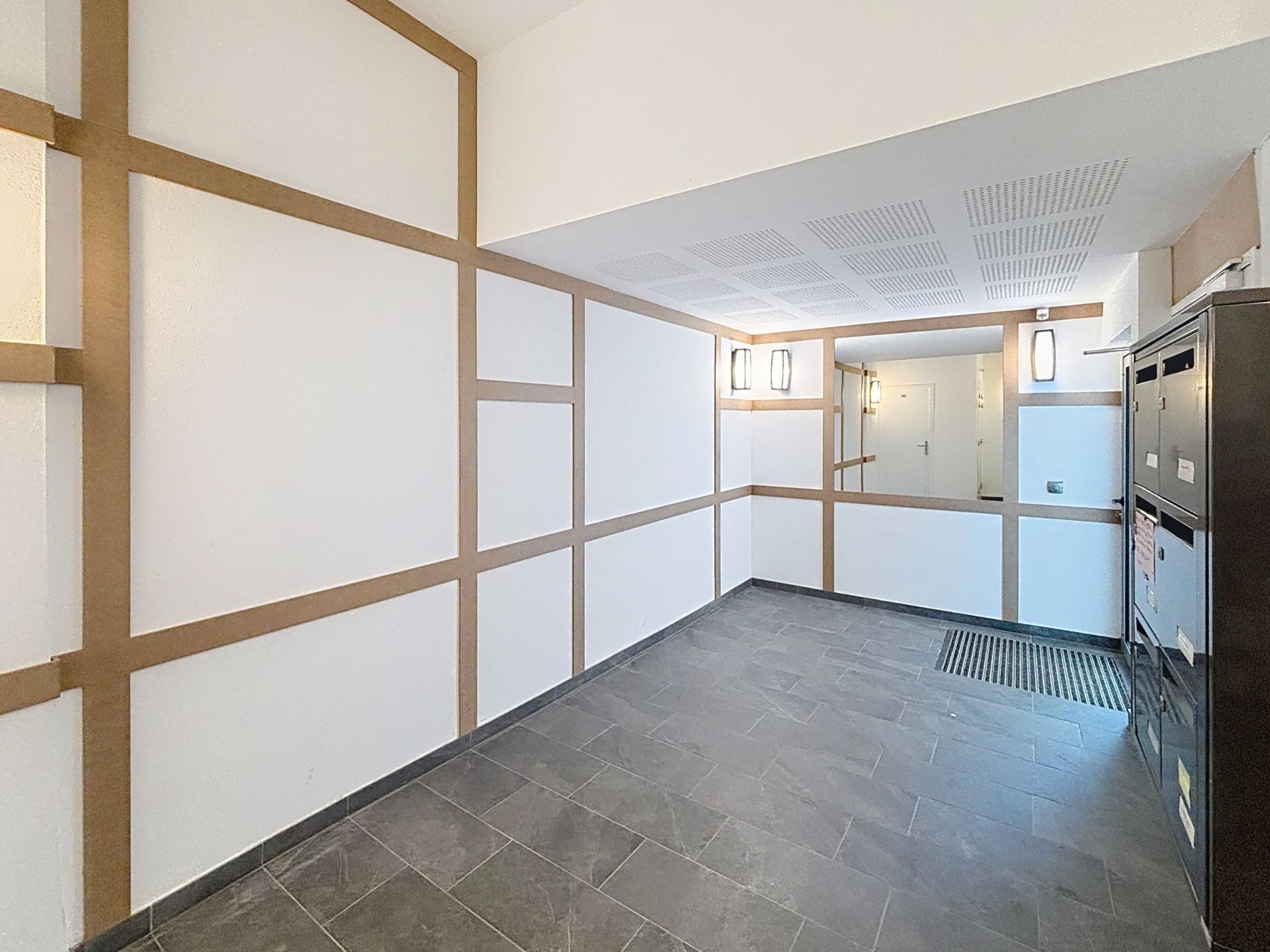 apartment 4 Rooms for sale on CIBOURE (64500)