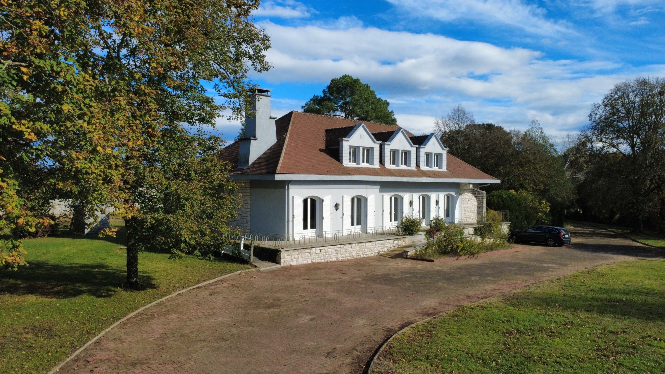 propriété 16 Pièces en vente sur GARROSSE (40110)