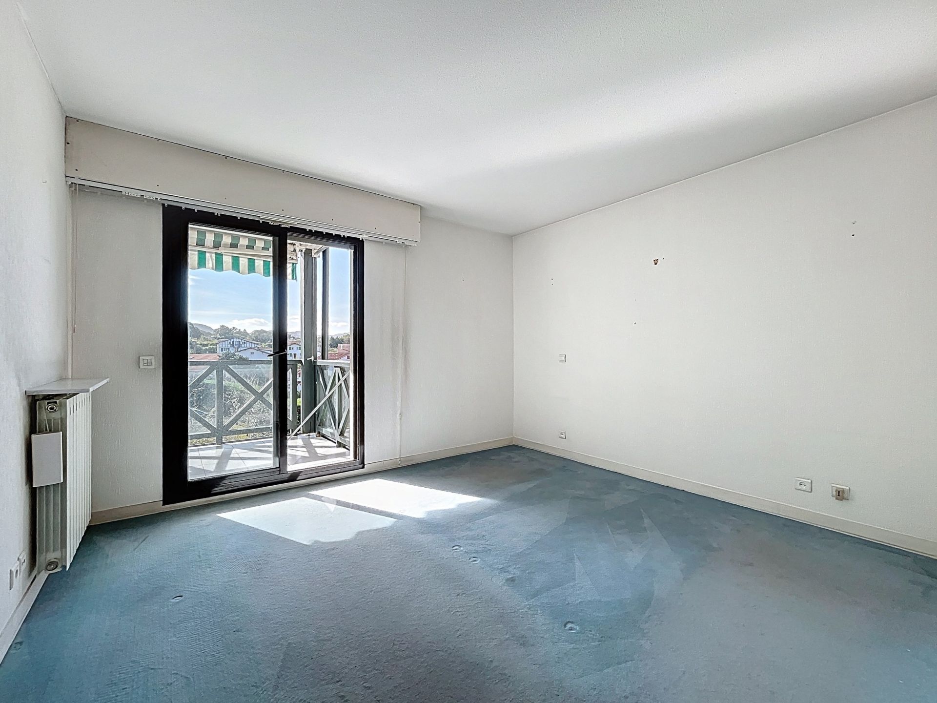 apartment 5 Rooms for sale on CIBOURE (64500)