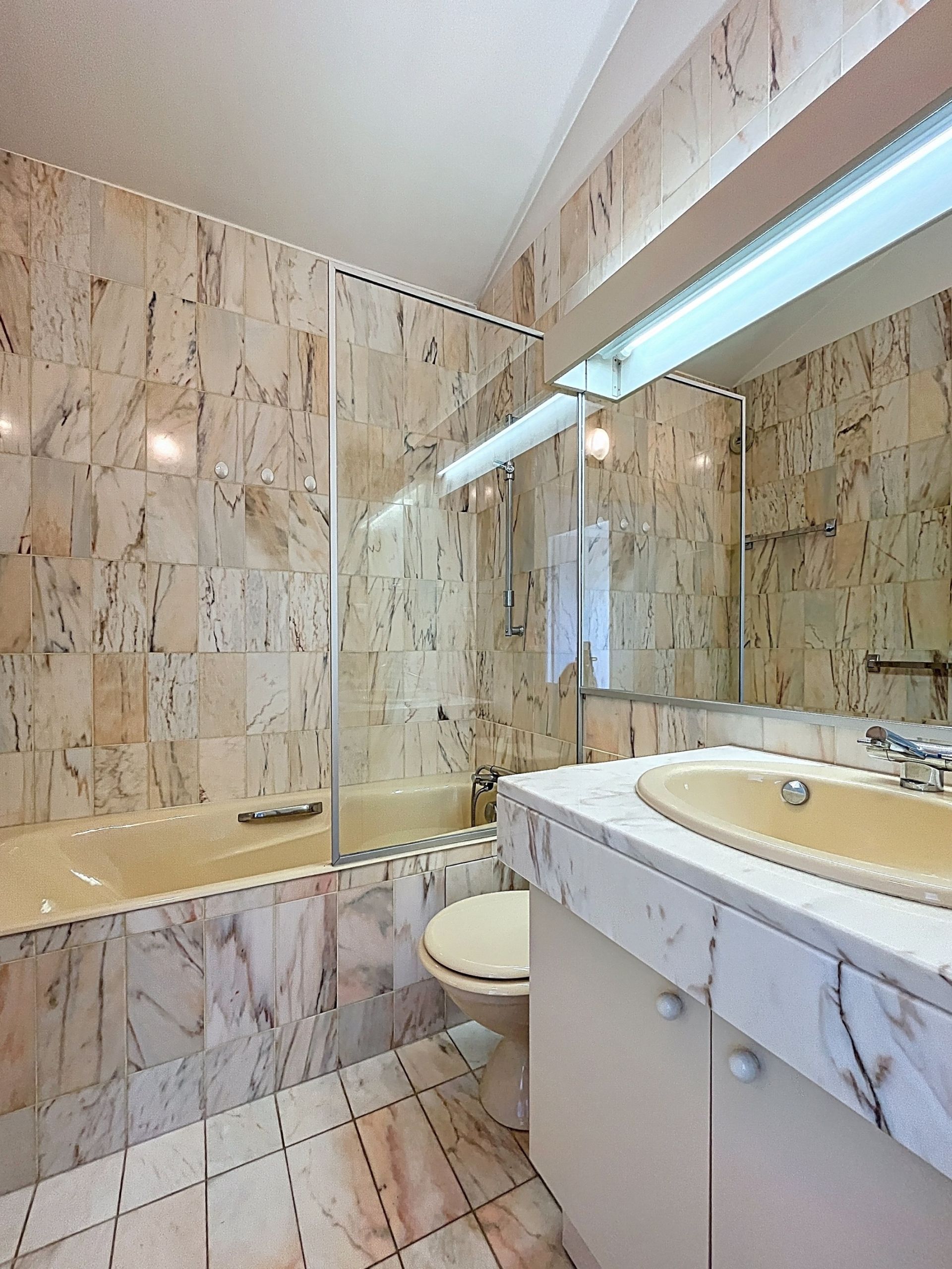 apartment 5 Rooms for sale on CIBOURE (64500)