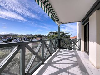 apartment 5 Rooms for sale on CIBOURE (64500)