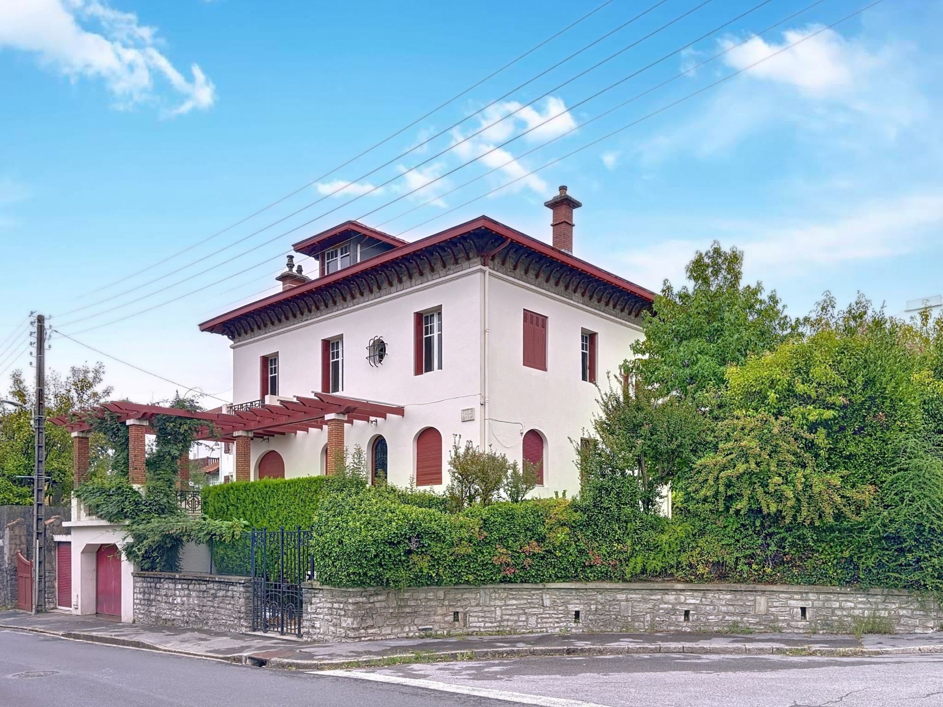 maison 10 Pièces en vente sur BAYONNE (64100)