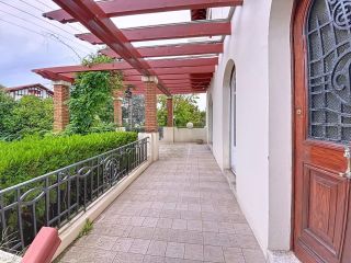 house 10 Rooms for sale on BAYONNE (64100)