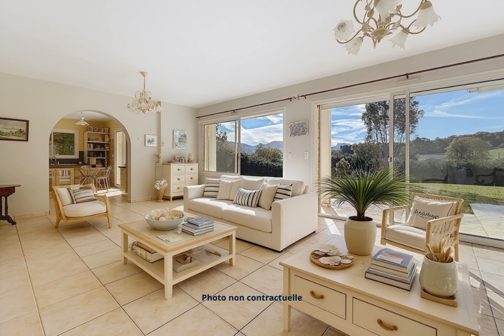 house 4 Rooms for sale on URRUGNE (64122)