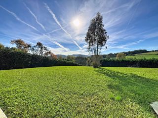 house 4 Rooms for sale on URRUGNE (64122)