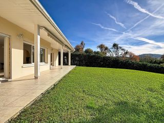 house 4 Rooms for sale on URRUGNE (64122)