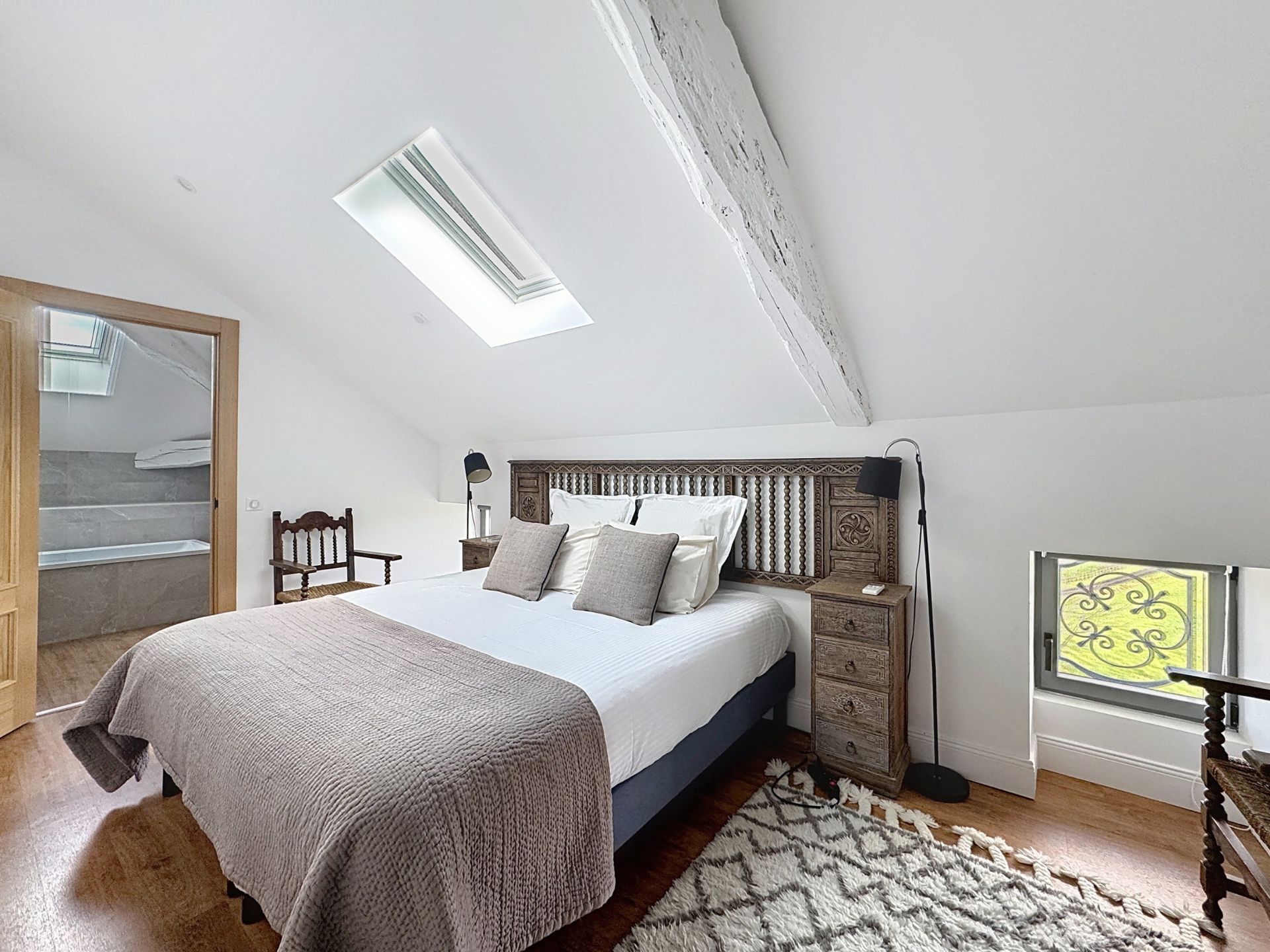 maison 11 Pièces en vente sur GUICHE (64520)