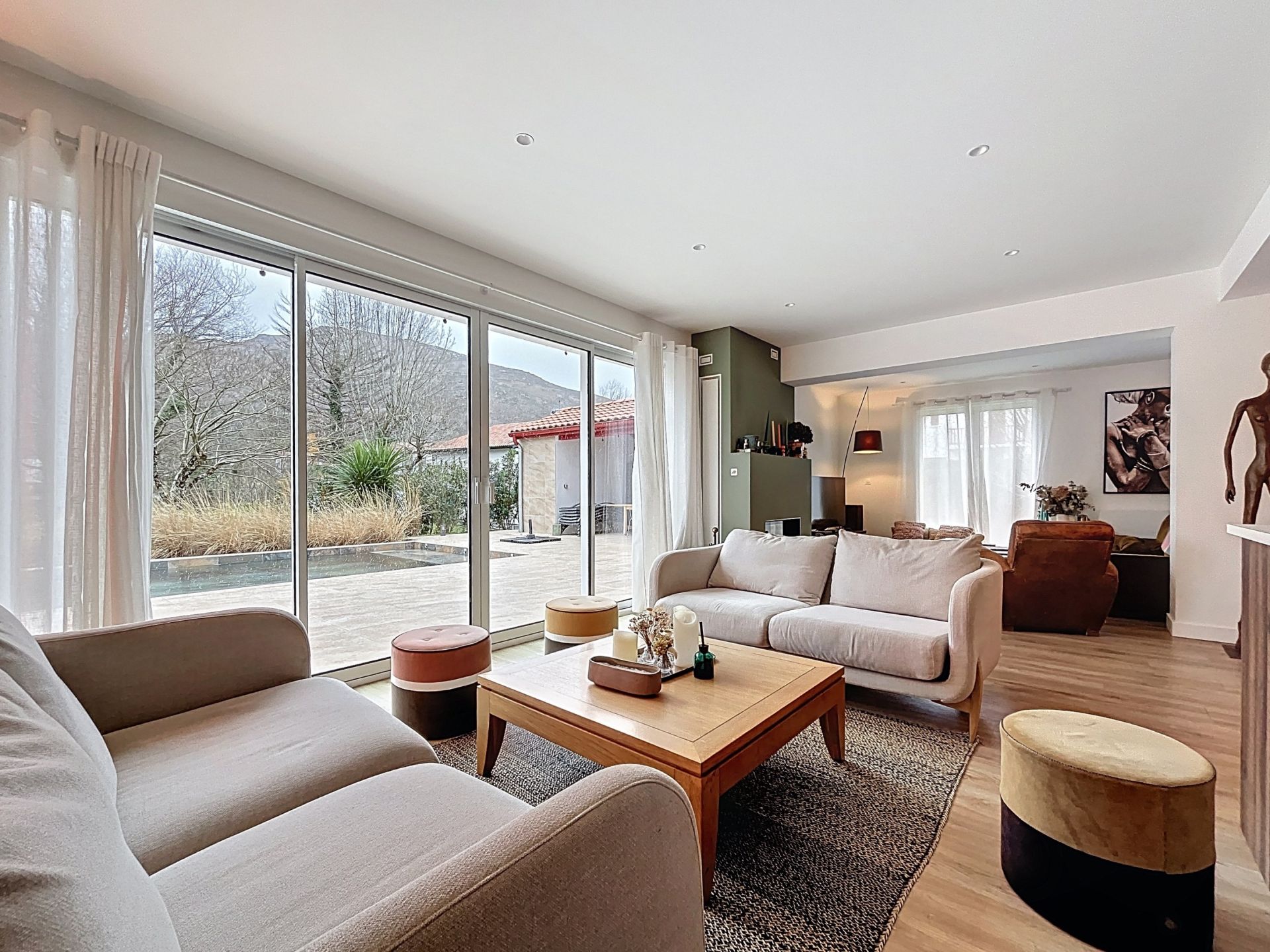 house 7 Rooms for sale on ASCAIN (64310)