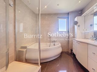 apartment 3 Rooms for sale on BIARRITZ (64200)