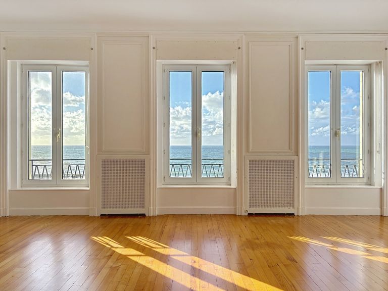 apartment 6 Rooms for sale on BIARRITZ (64200)