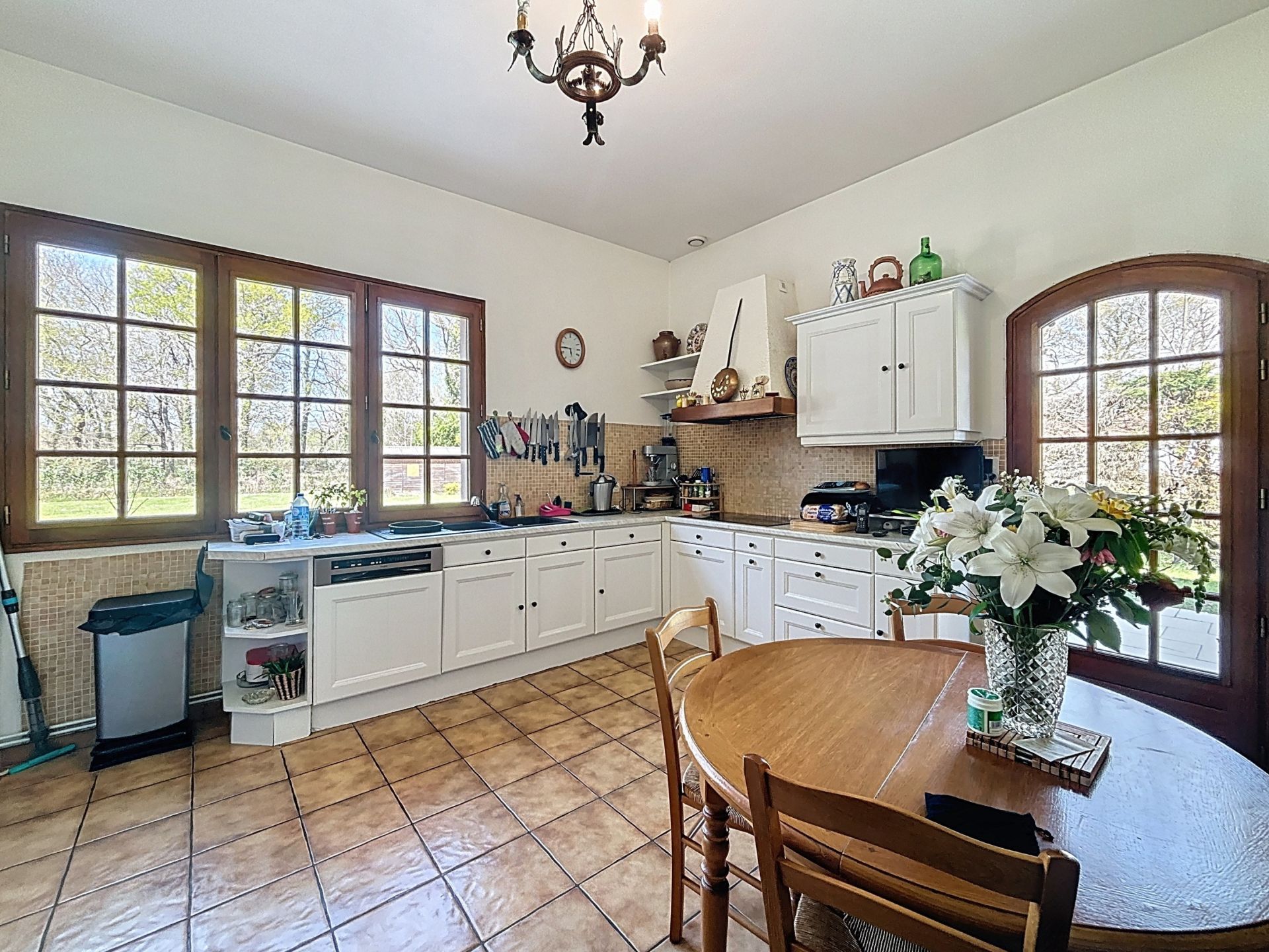 house 10 Rooms for sale on MIMIZAN (40200)