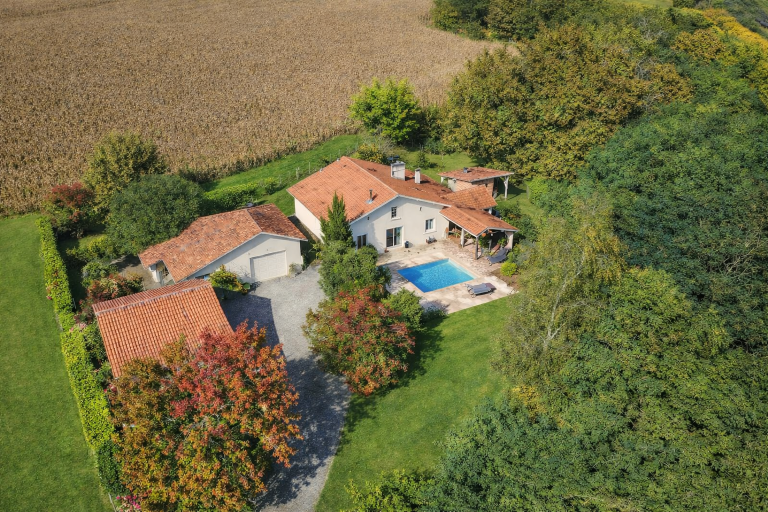 house 6 Rooms for sale on SORT EN CHALOSSE (40180)