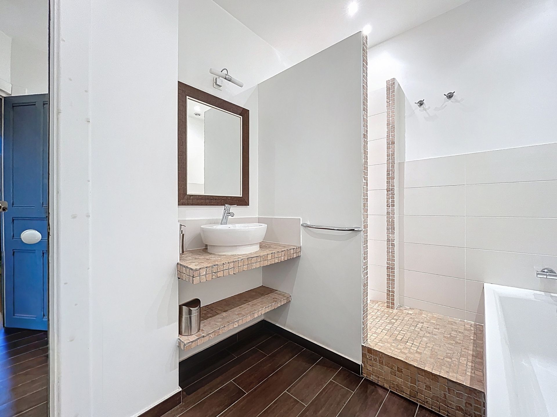 apartment 5 Rooms for sale on CIBOURE (64500)