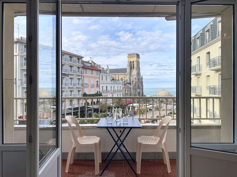 apartment 3 Rooms for sale on BIARRITZ (64200)