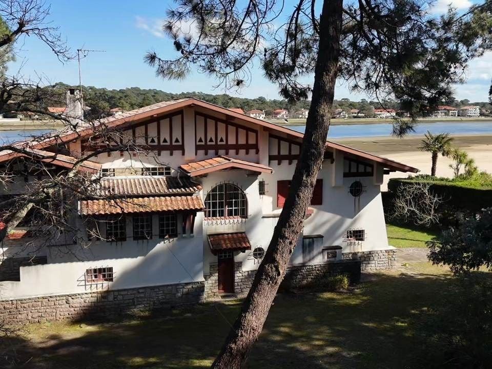 house 13 Rooms for sale on SOORTS HOSSEGOR (40150)