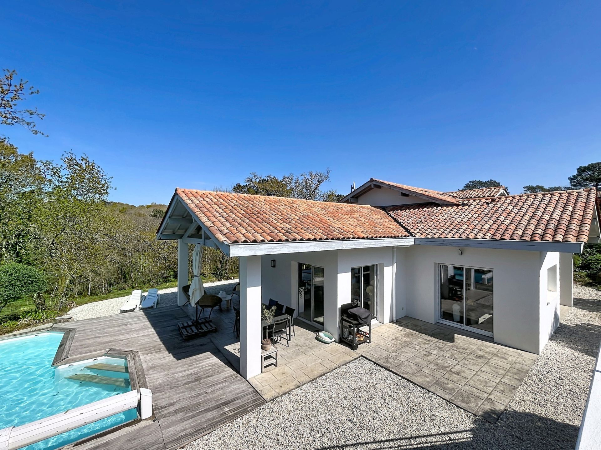 house 6 Rooms for sale on ARCANGUES (64200)