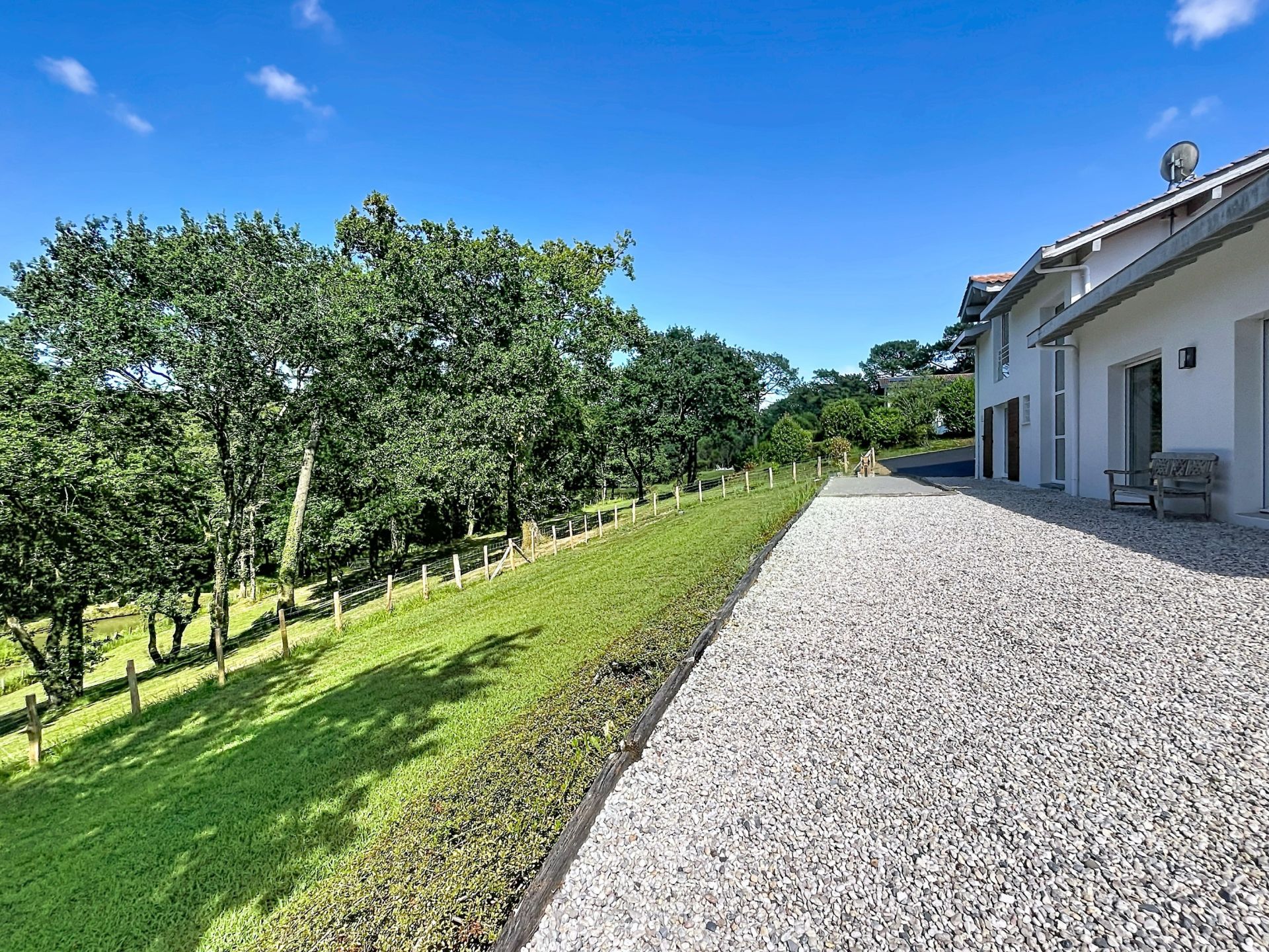 house 6 Rooms for sale on ARCANGUES (64200)