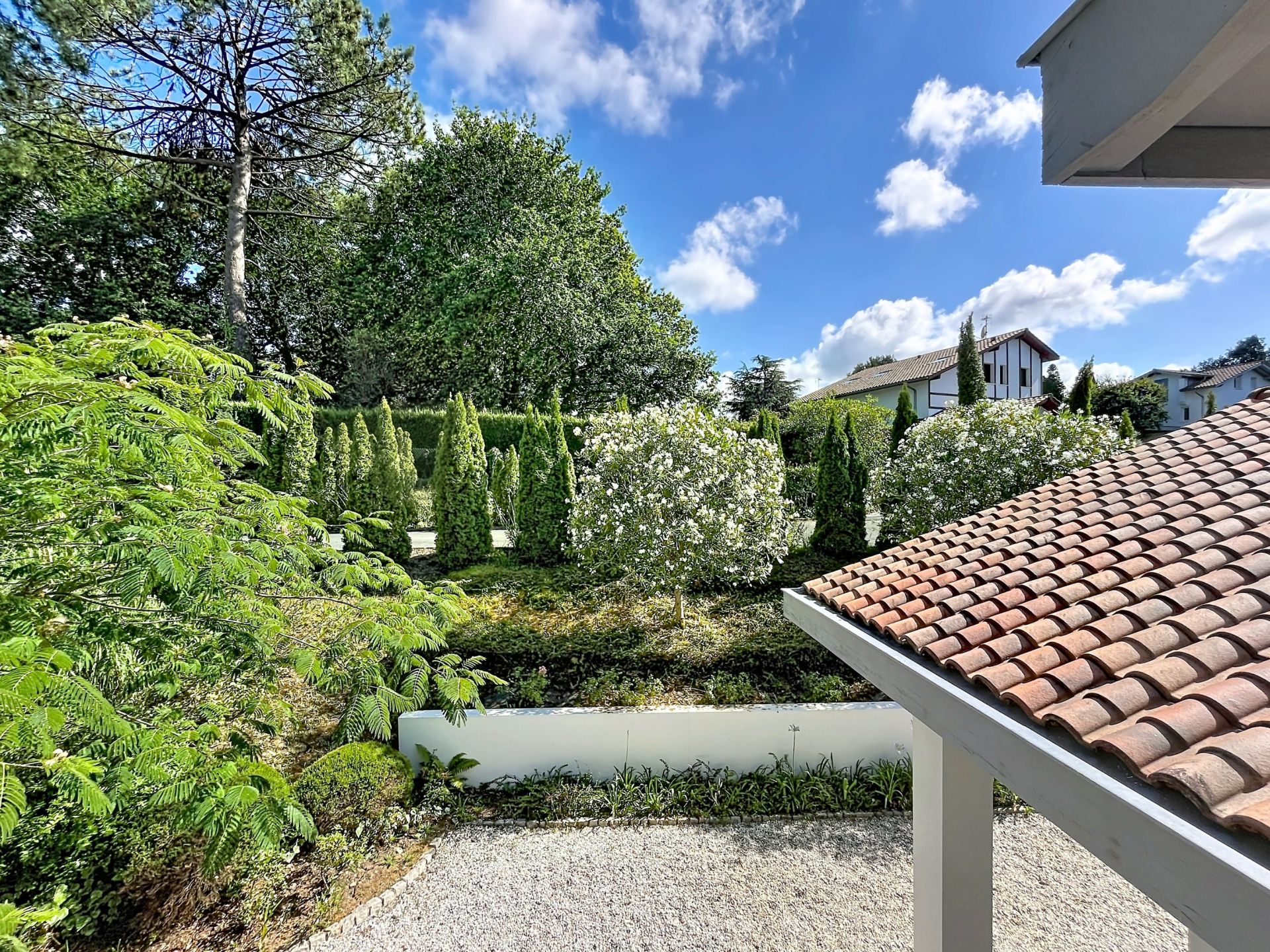 house 6 Rooms for sale on ARCANGUES (64200)