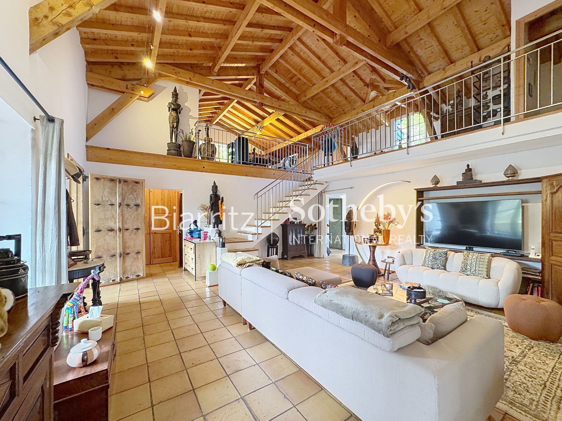 house 9 Rooms for sale on ST PEE SUR NIVELLE (64310)