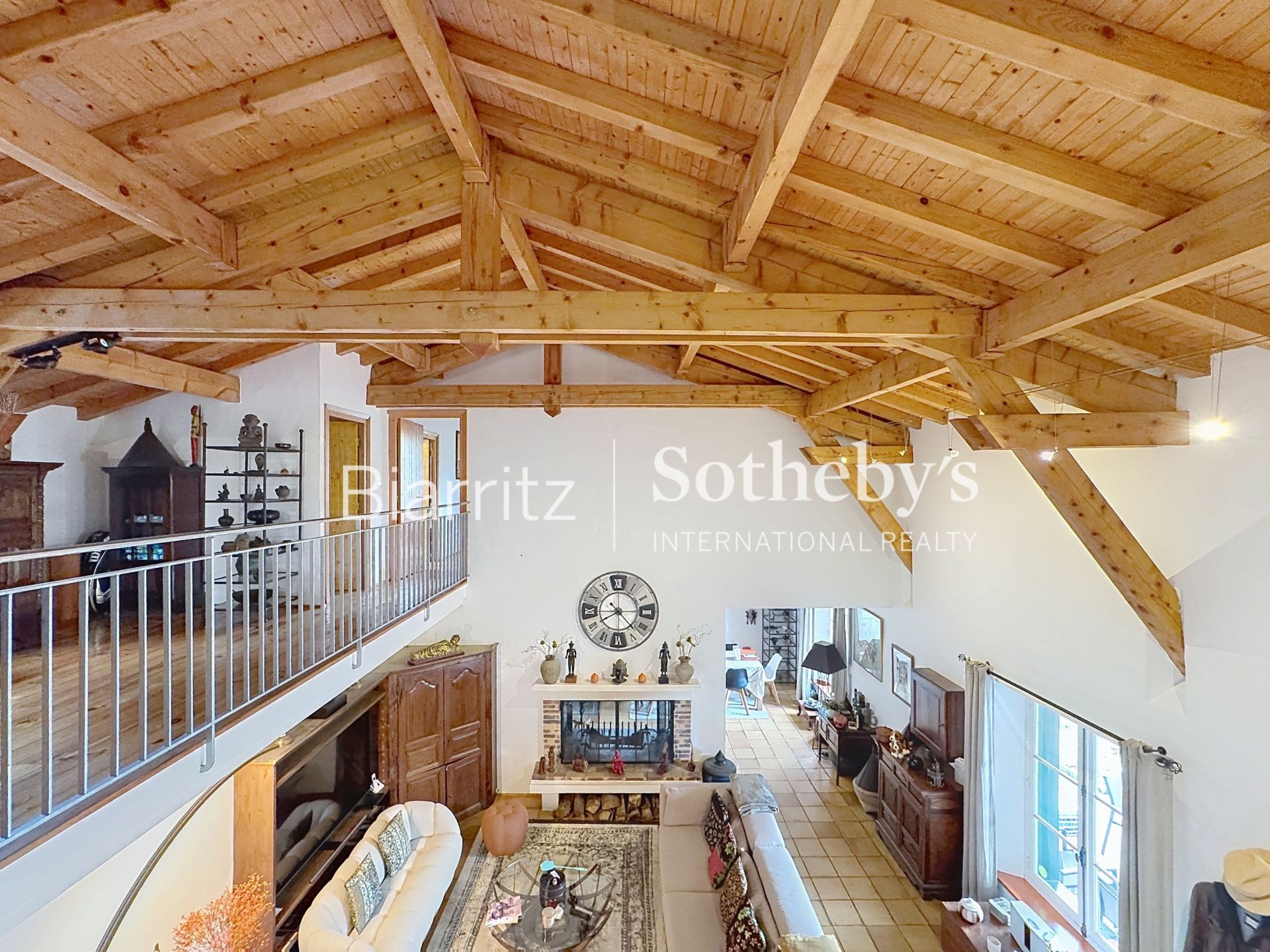 house 9 Rooms for sale on ST PEE SUR NIVELLE (64310)