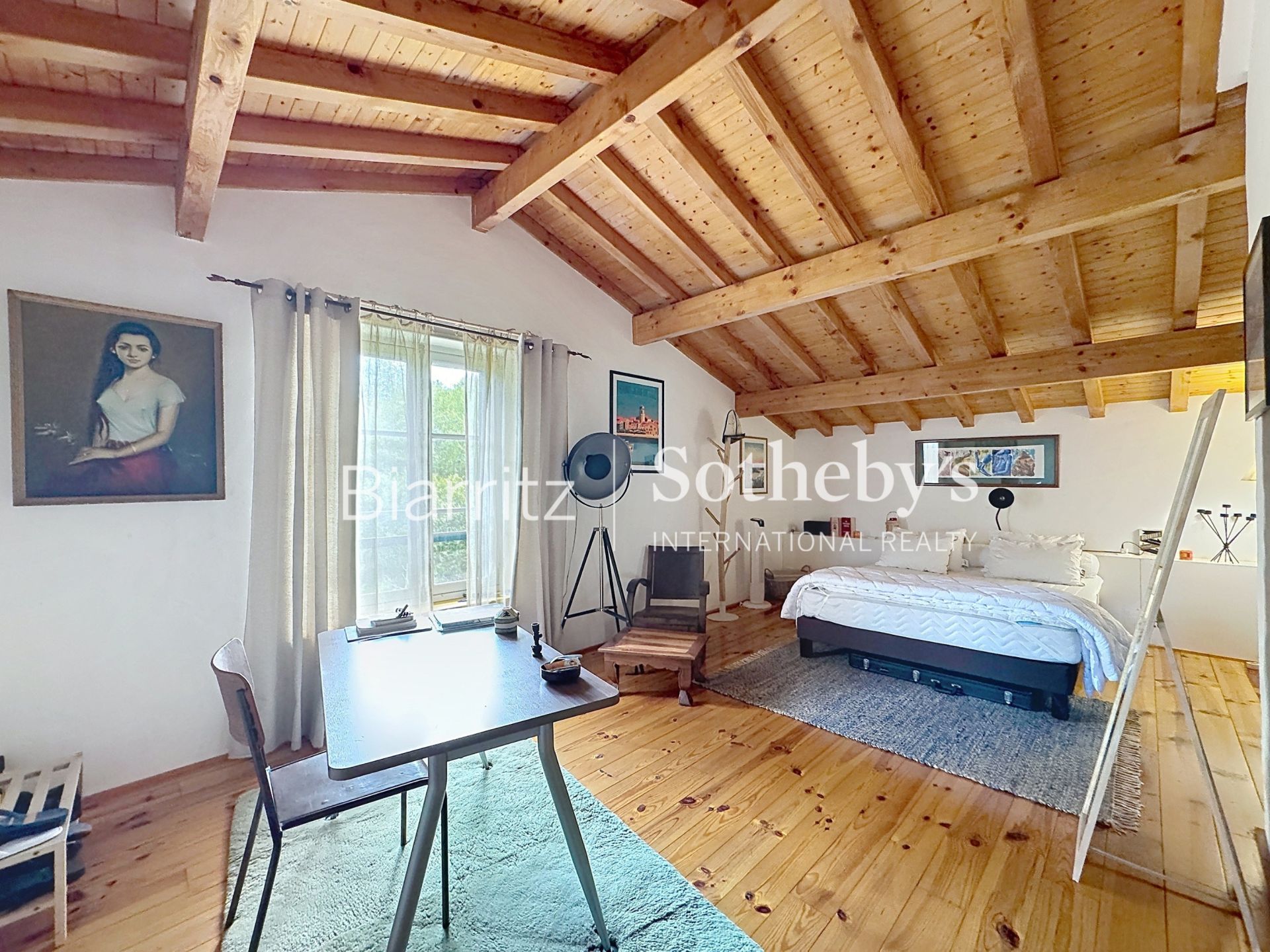 house 9 Rooms for sale on ST PEE SUR NIVELLE (64310)