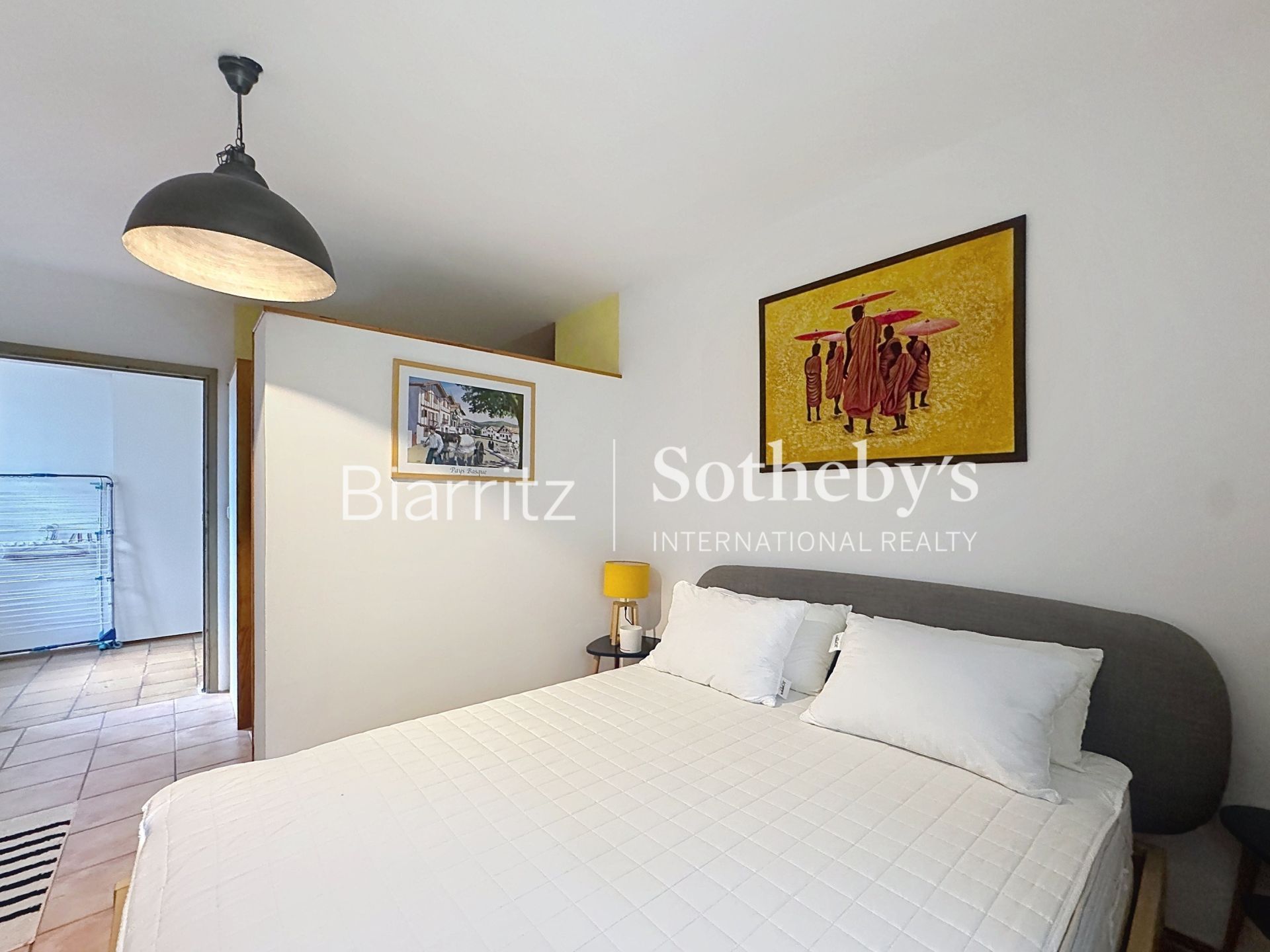 house 9 Rooms for sale on ST PEE SUR NIVELLE (64310)