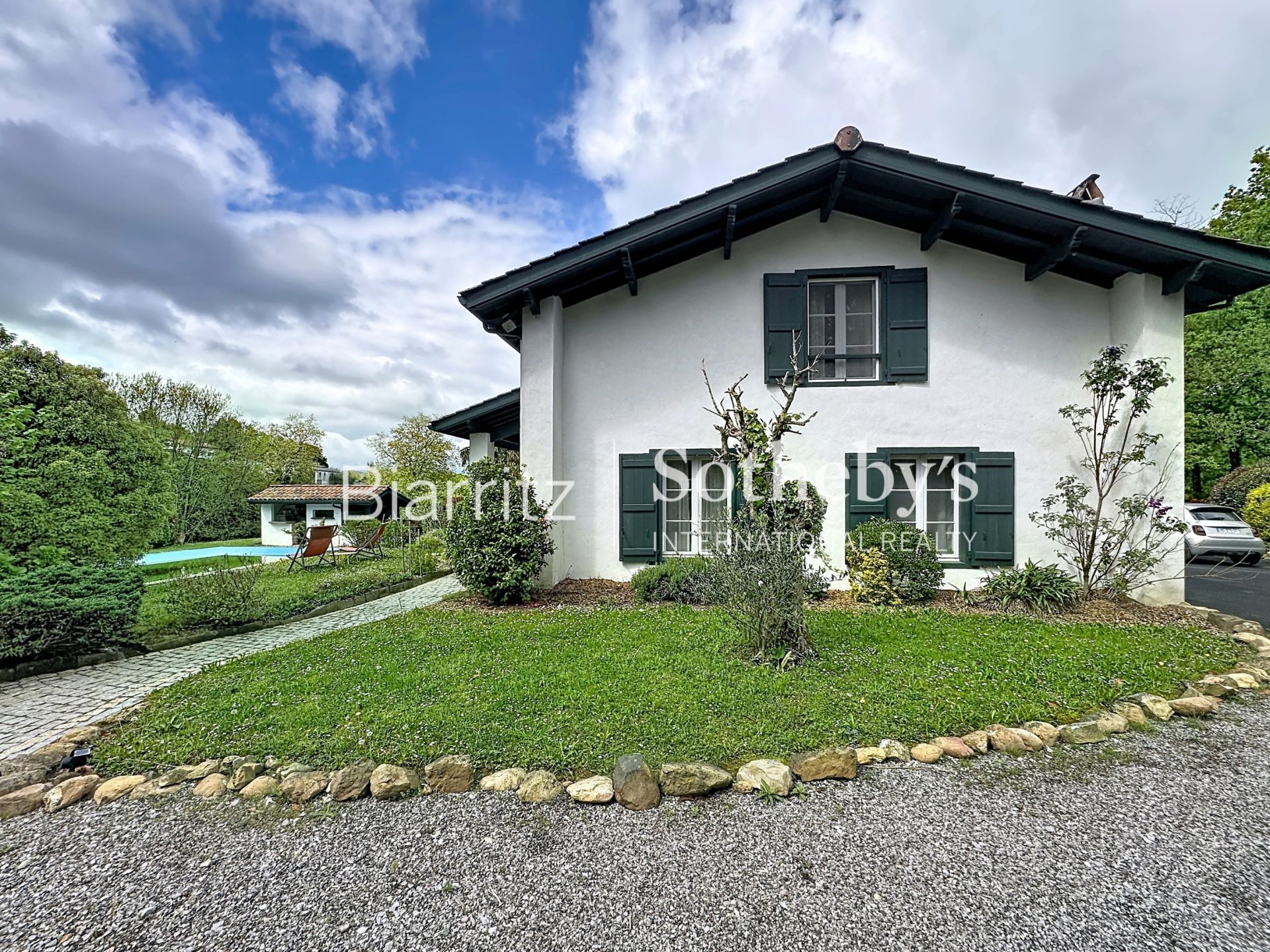 house 9 Rooms for sale on ST PEE SUR NIVELLE (64310)