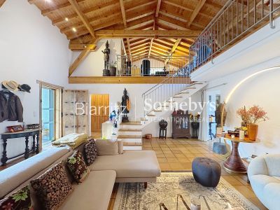 Sale House Saint-Pée-sur-Nivelle 9&nbsp;Rooms 275&nbsp;m²