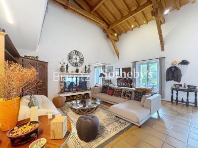 Sale House Saint-Pée-sur-Nivelle 9&nbsp;Rooms 275&nbsp;m²