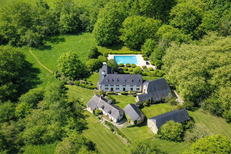 house 8 Rooms for sale on ST FAUST (64110)