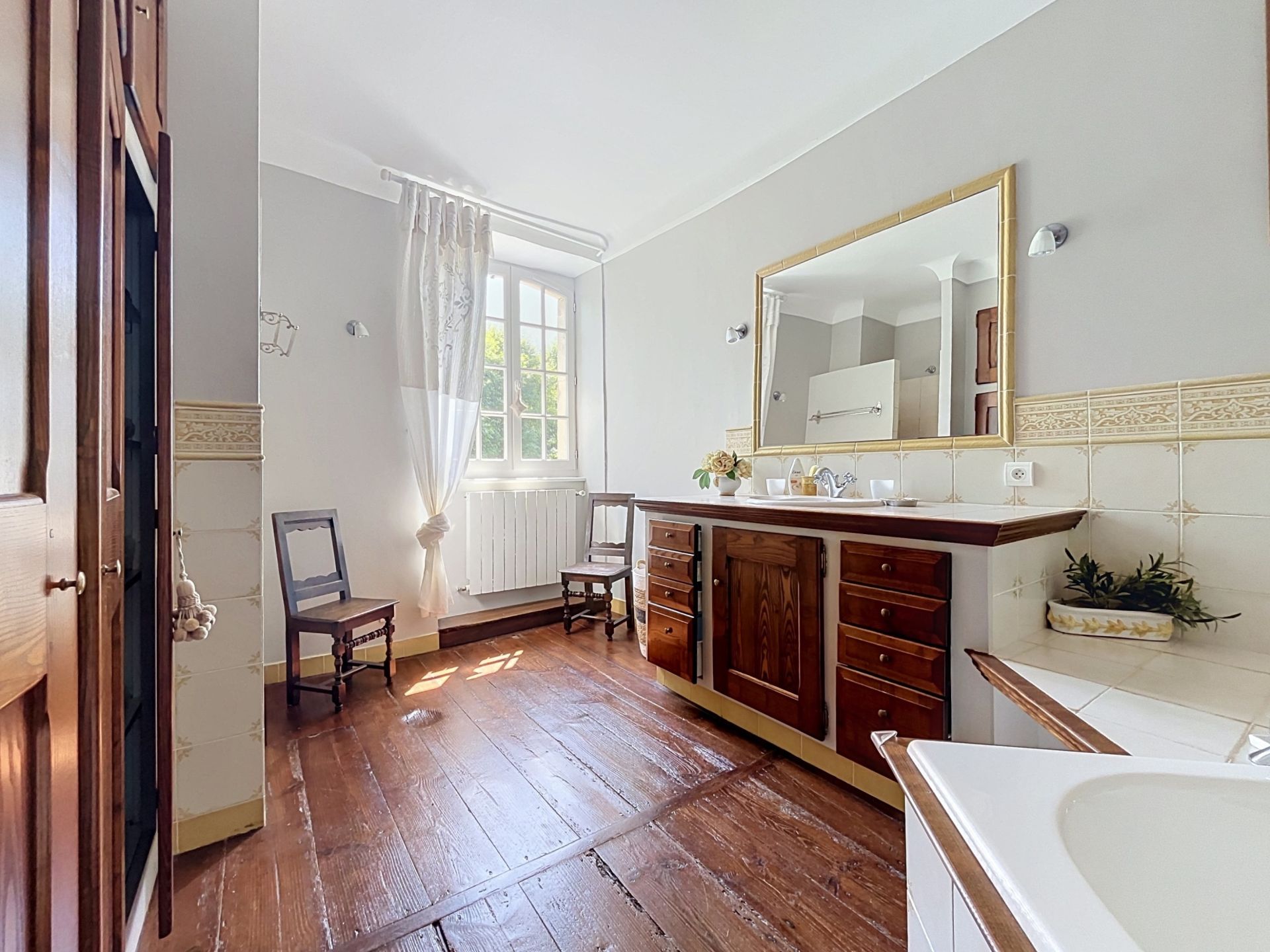 house 14 Rooms for sale on SARE (64310)