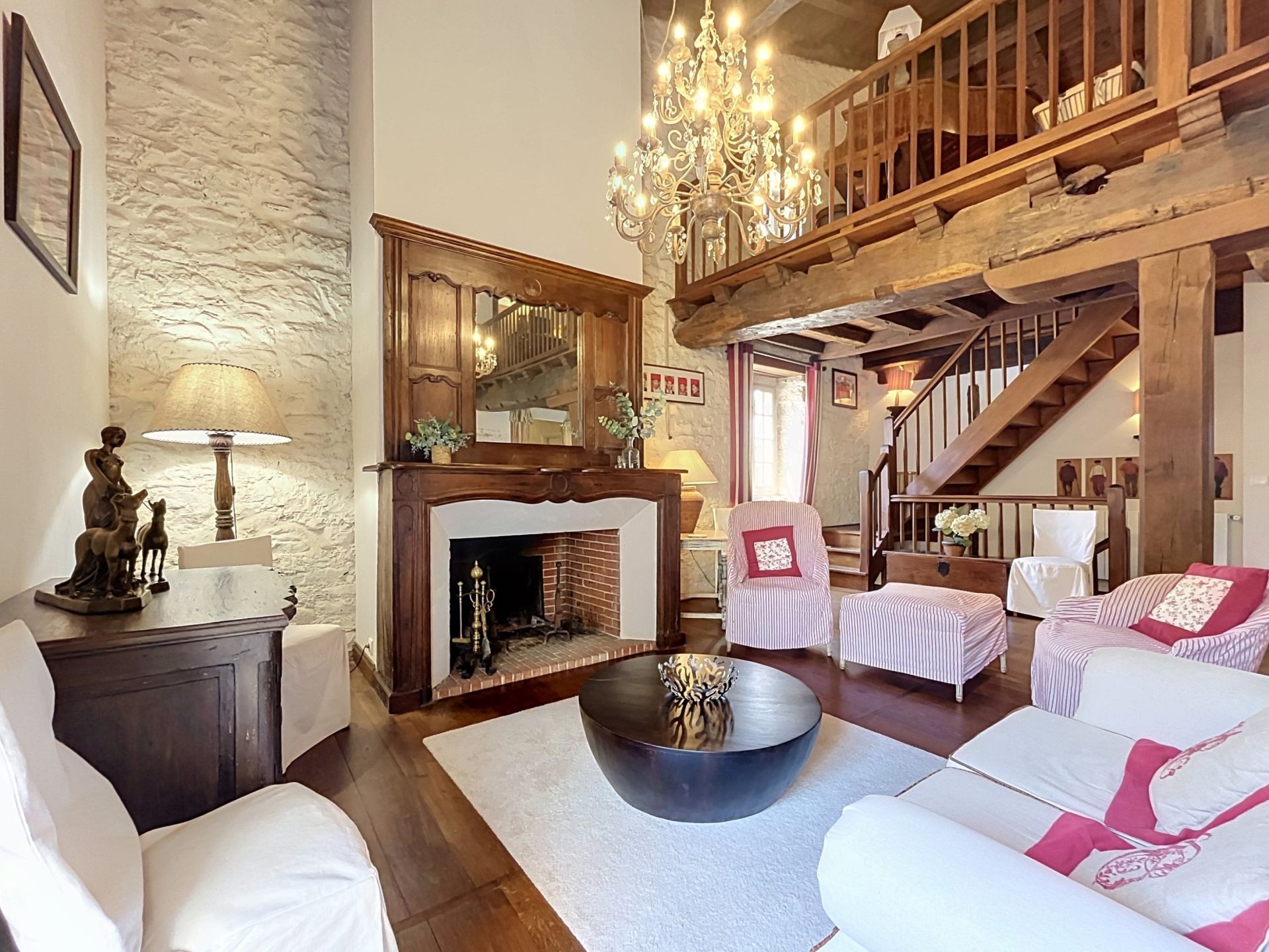 house 14 Rooms for sale on SARE (64310)