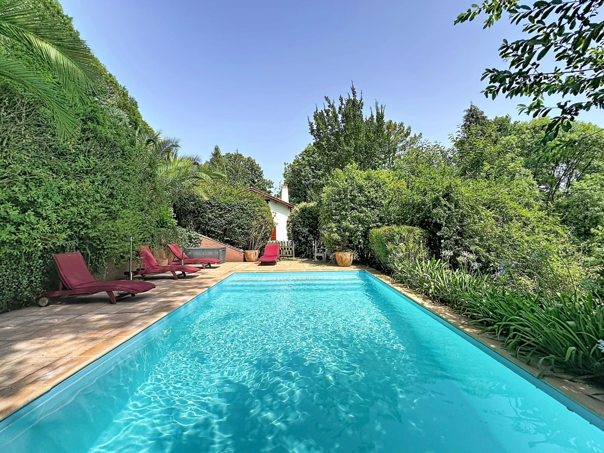 maison 7 Pièces en vente sur ST PEE SUR NIVELLE (64310)