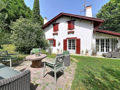 Vente Maison Saint-Pée-sur-Nivelle 7&nbsp;Pièces 181&nbsp;m²
