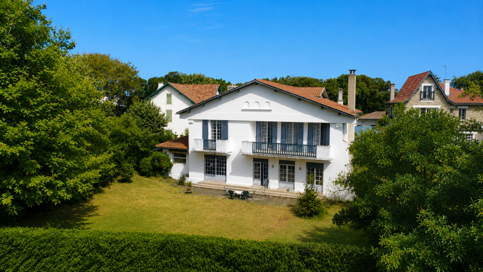 house 11 Rooms for sale on BIARRITZ (64200)