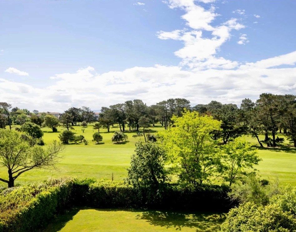 mansion 7 Rooms for sale on BIARRITZ (64200)
