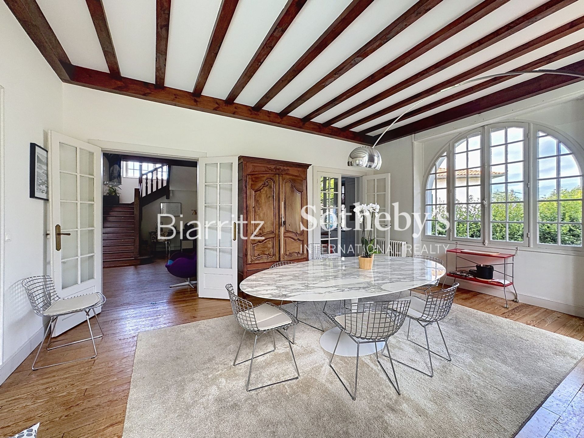 house 10 Rooms for sale on BIARRITZ (64200)